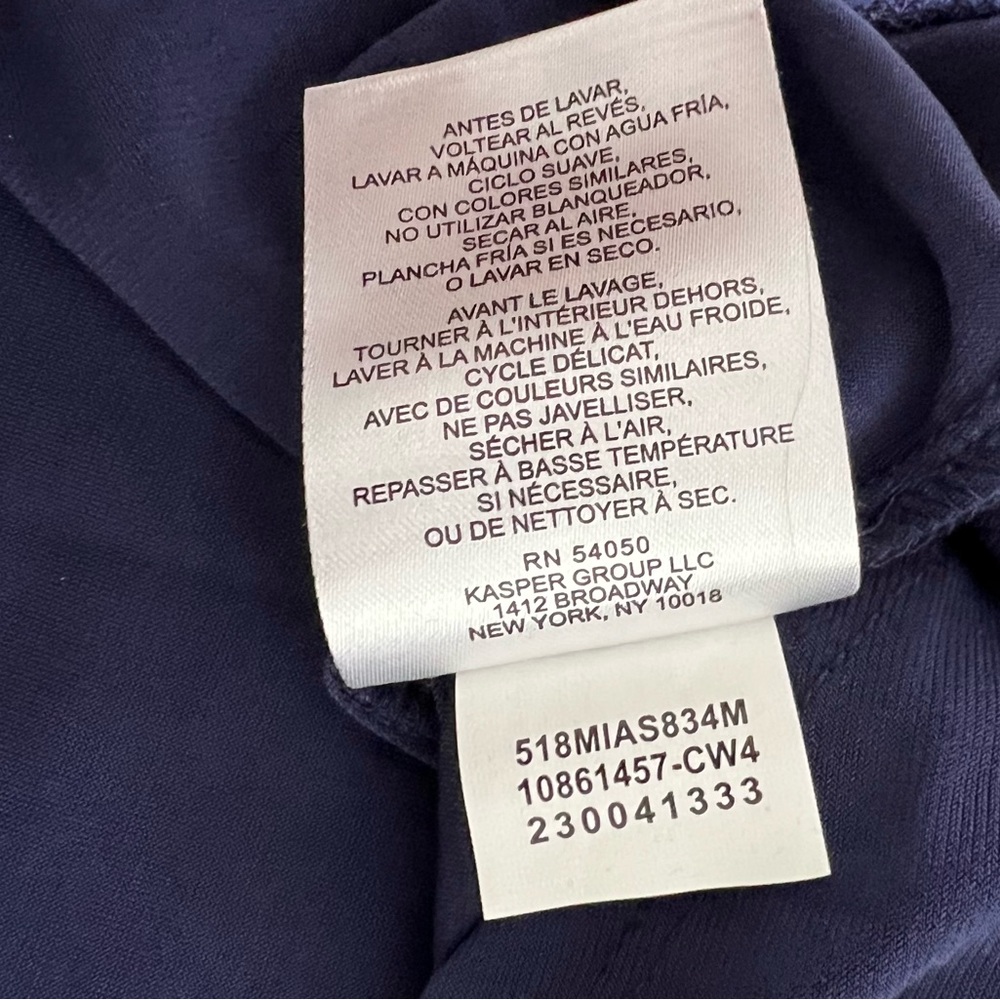 NEW JONES NEW YORK SIGNATURE Navy Blue Knit Blouse Top Sz Small / New with Tags - Picture 11 of 11